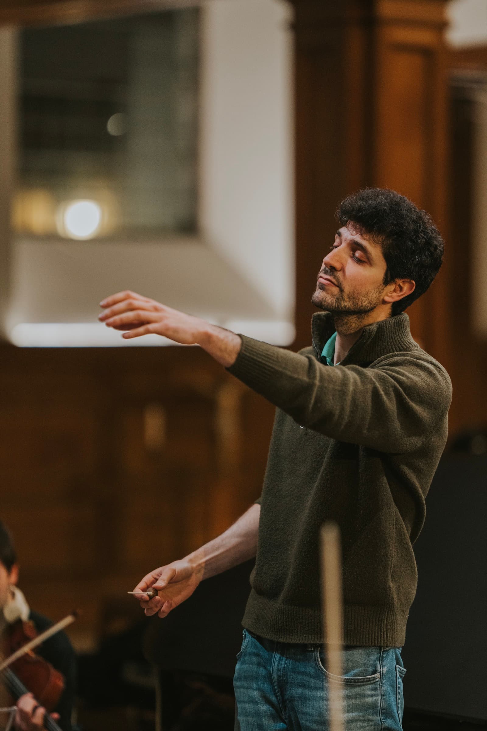 Raffaello Morales conducting